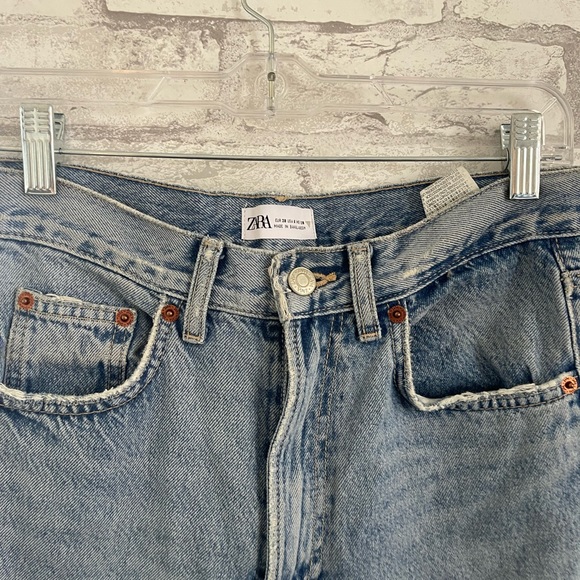 Zara High Rise Jeans Ripped - Picture 8 of 8